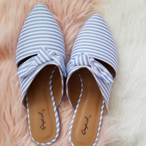 ⚡FLASH SALE! 🎉HP🎉Blue & White Striped Bow Mules - Picture 5 of 6